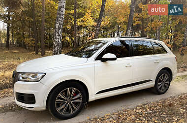 Внедорожник / Кроссовер Audi Q7 2017 в Ахтырке