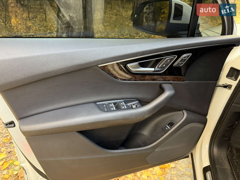 Позашляховик / Кросовер Audi Q7 2017 в Полтаві