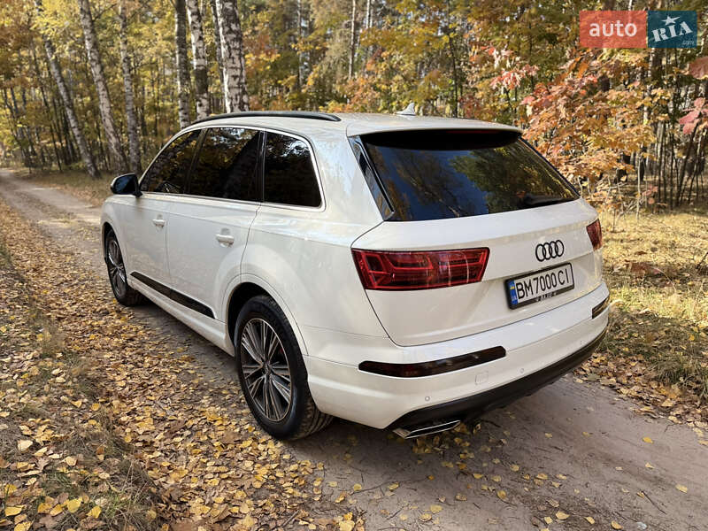 Позашляховик / Кросовер Audi Q7 2017 в Полтаві