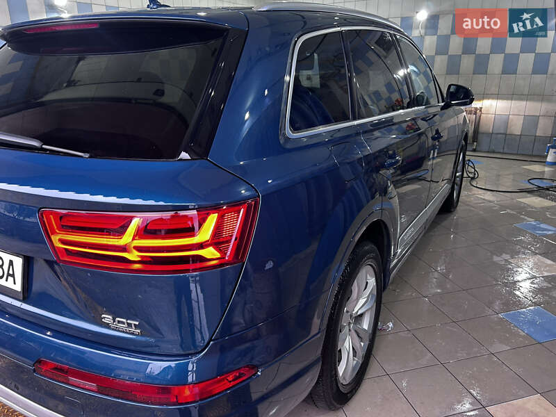 Позашляховик / Кросовер Audi Q7 2018 в Ірпені