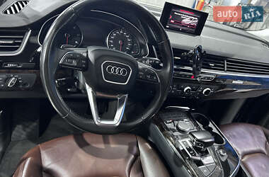 Внедорожник / Кроссовер Audi Q7 2018 в 