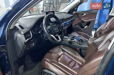 Внедорожник / Кроссовер Audi Q7 2018 в 