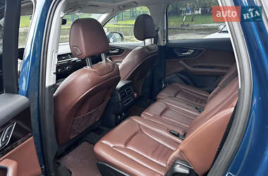 Внедорожник / Кроссовер Audi Q7 2018 в 