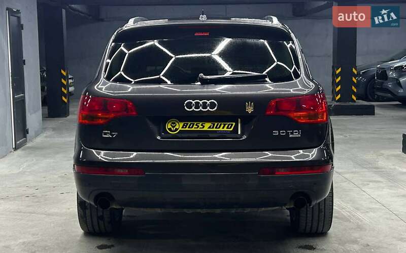 Позашляховик / Кросовер Audi Q7 2007 в Чернівцях