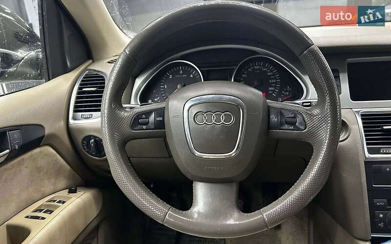 Позашляховик / Кросовер Audi Q7 2007 в Чернівцях