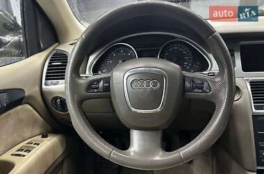 Позашляховик / Кросовер Audi Q7 2007 в 