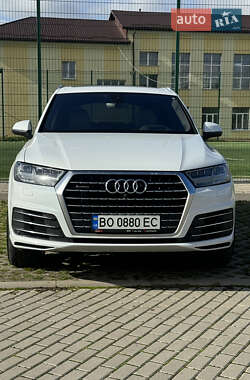 Внедорожник / Кроссовер Audi Q7 2017 в Бучаче