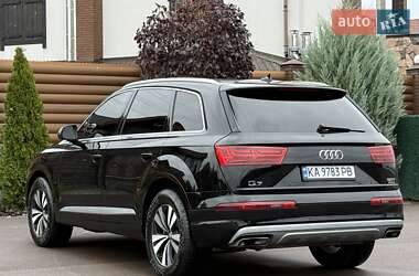 Позашляховик / Кросовер Audi Q7 2016 в 