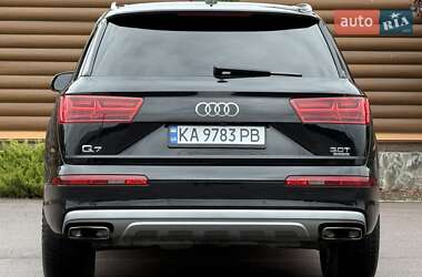Позашляховик / Кросовер Audi Q7 2016 в 