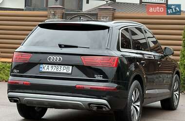 Позашляховик / Кросовер Audi Q7 2016 в 