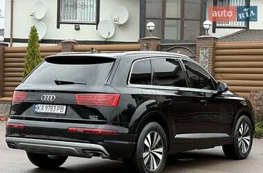 Позашляховик / Кросовер Audi Q7 2016 в 