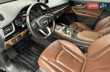 Позашляховик / Кросовер Audi Q7 2016 в 