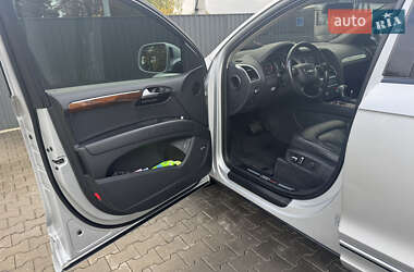 Позашляховик / Кросовер Audi Q7 2013 в 