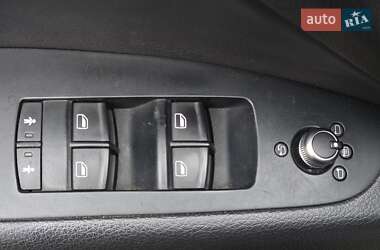 Позашляховик / Кросовер Audi Q7 2011 в 