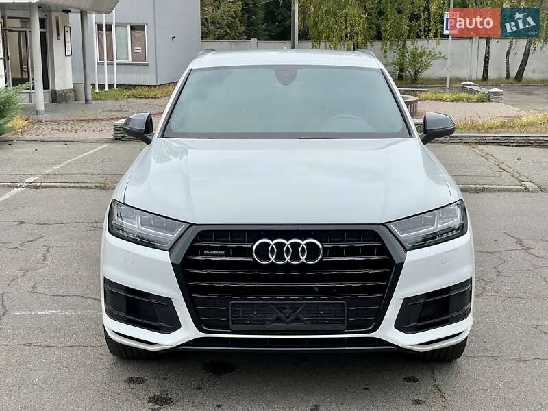 Внедорожник / Кроссовер Audi Q7 2019 в Киеве