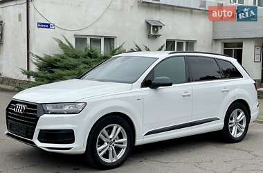Позашляховик / Кросовер Audi Q7 2019 в Києві