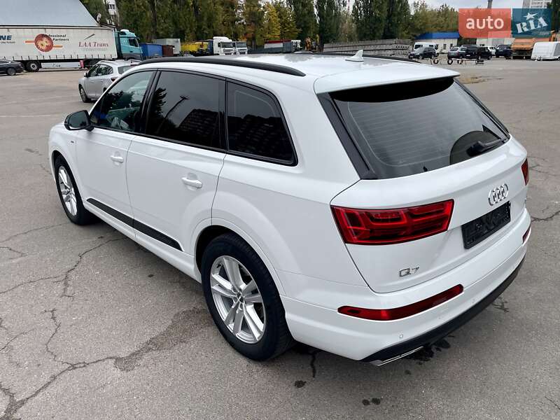 Внедорожник / Кроссовер Audi Q7 2019 в Киеве
