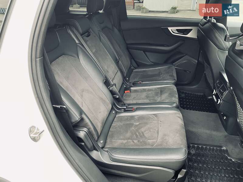 Внедорожник / Кроссовер Audi Q7 2019 в Киеве