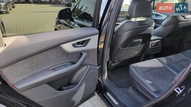 Позашляховик / Кросовер Audi Q7 2023 в Хмельницькому