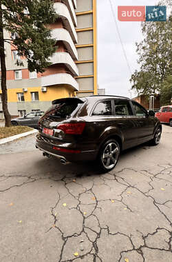 Позашляховик / Кросовер Audi Q7 2014 в 
