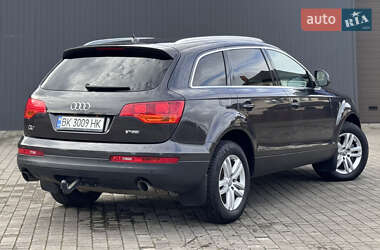 Позашляховик / Кросовер Audi Q7 2008 в 