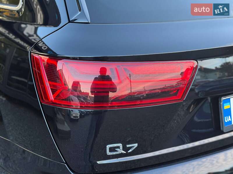 Позашляховик / Кросовер Audi Q7 2018 в Хмельницькому
