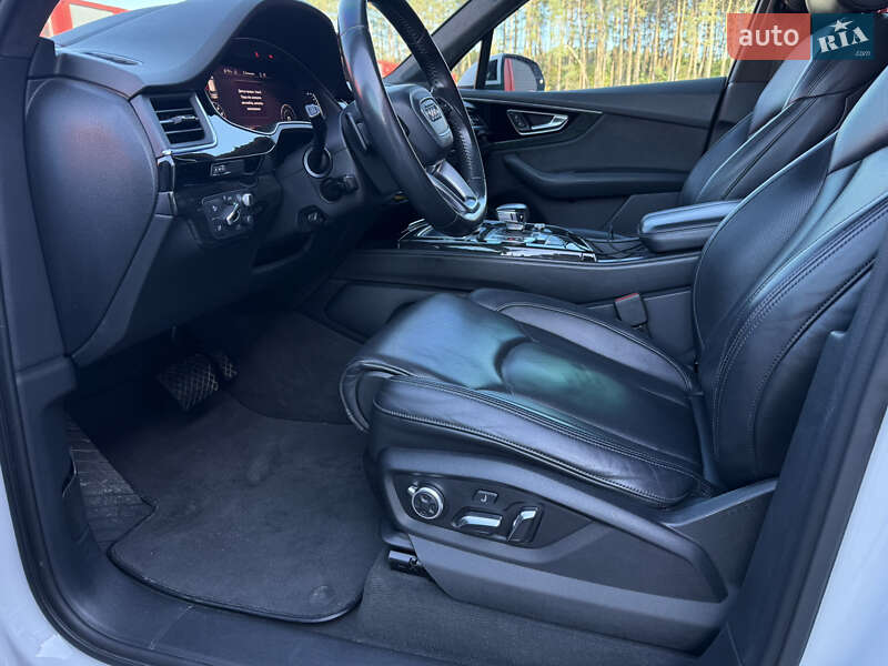 Внедорожник / Кроссовер Audi Q7 2017 в Львове