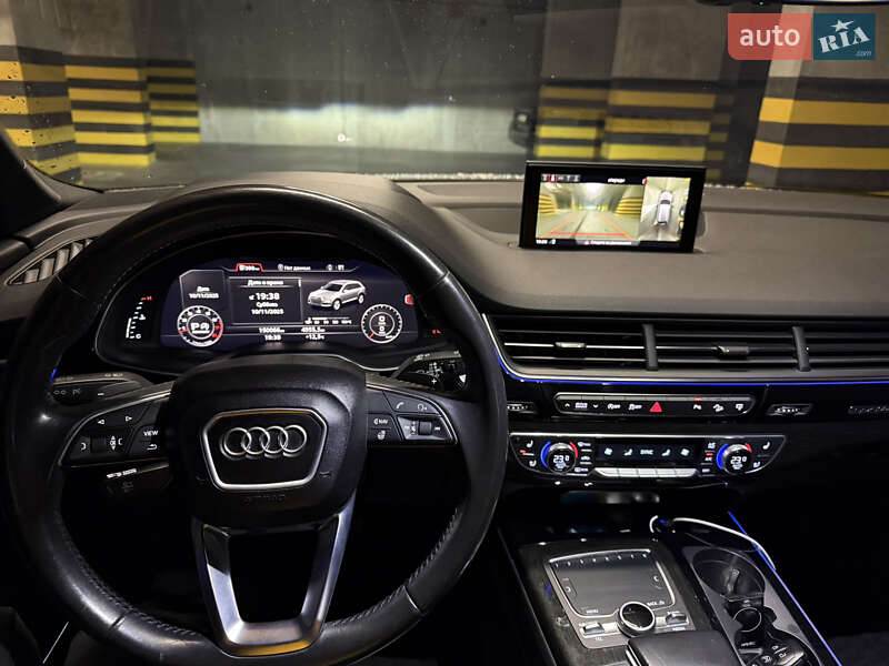 Внедорожник / Кроссовер Audi Q7 2015 в Ровно