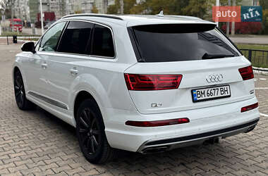Позашляховик / Кросовер Audi Q7 2016 в 