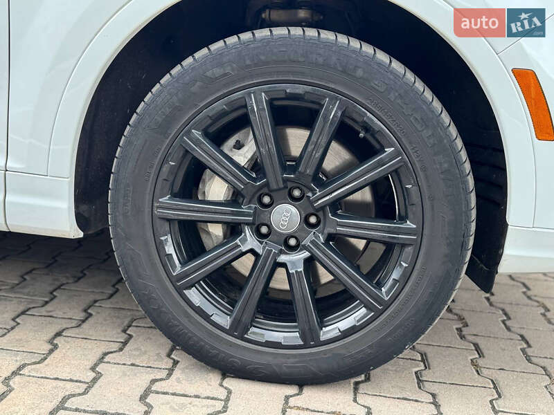 Позашляховик / Кросовер Audi Q7 2016 в Сумах
