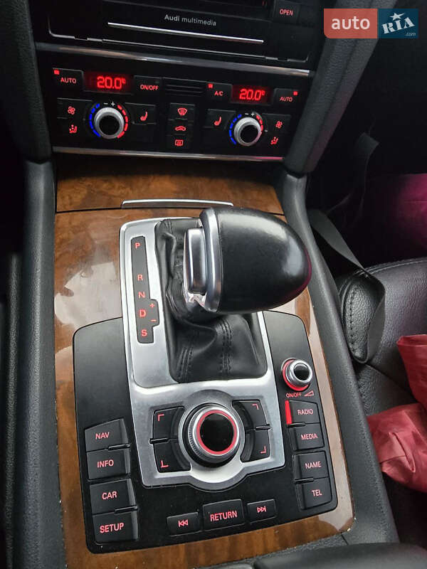 Позашляховик / Кросовер Audi Q7 2013 в Києві