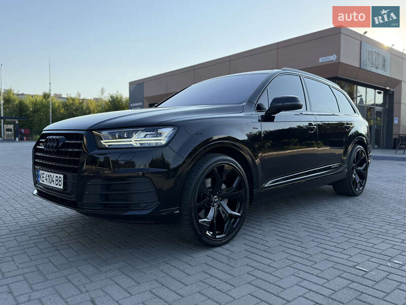 Позашляховик / Кросовер Audi Q7 2015 в Дніпрі
