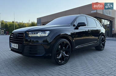 Позашляховик / Кросовер Audi Q7 2015 в 