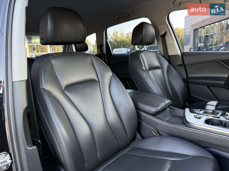Позашляховик / Кросовер Audi Q7 2015 в Дніпрі