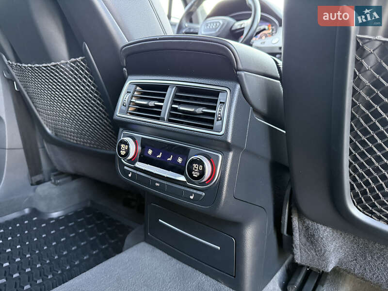 Позашляховик / Кросовер Audi Q7 2015 в Дніпрі