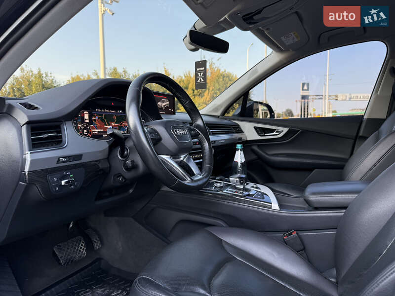Позашляховик / Кросовер Audi Q7 2015 в Дніпрі