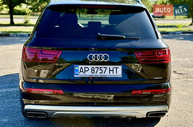 Позашляховик / Кросовер Audi Q7 2016 в 
