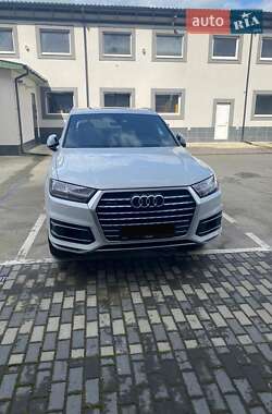 Позашляховик / Кросовер Audi Q7 2018 в Києві