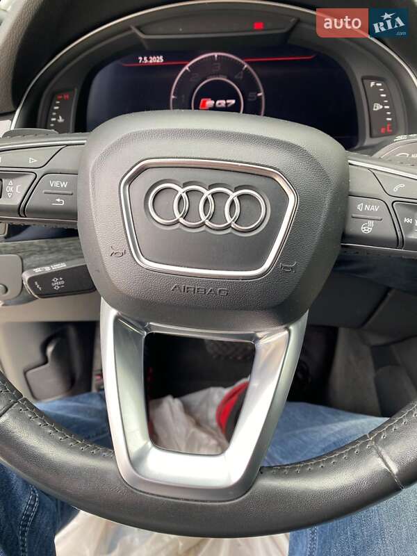 Внедорожник / Кроссовер Audi Q7 2018 в Ужгороде