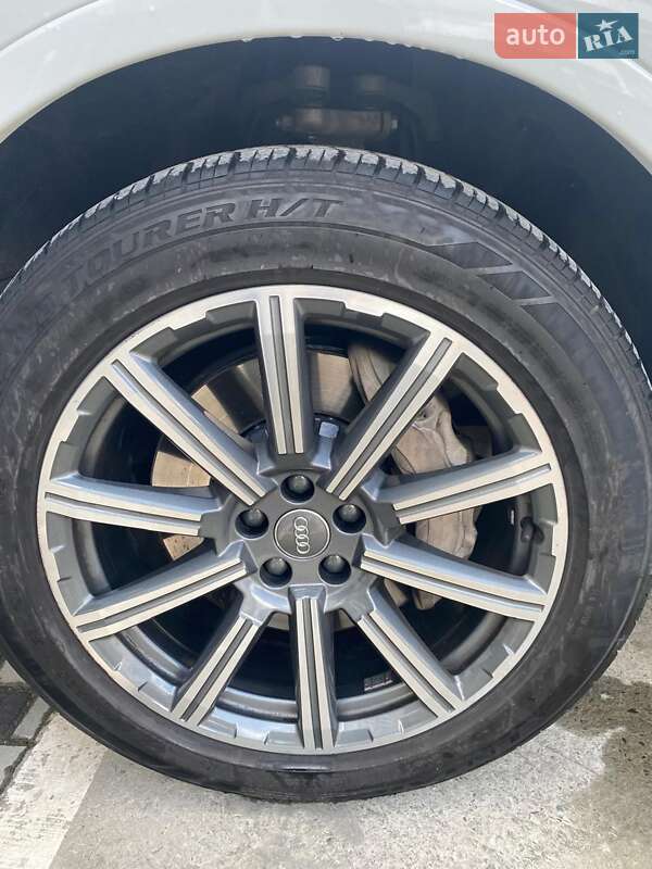 Внедорожник / Кроссовер Audi Q7 2018 в Ужгороде