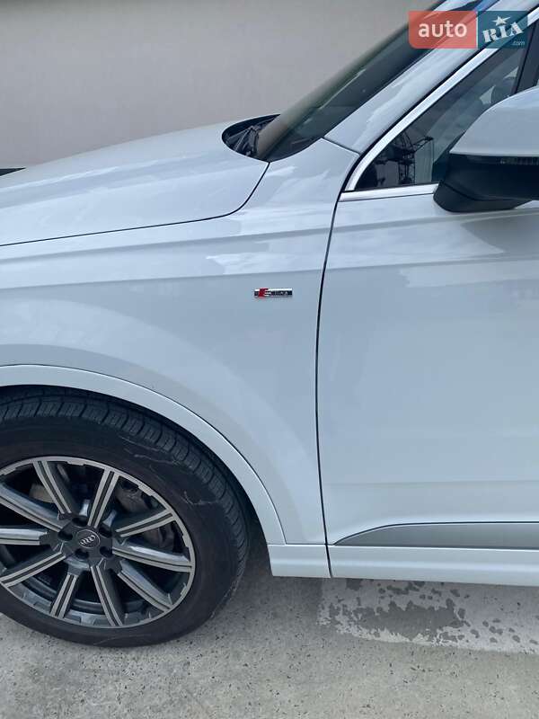 Внедорожник / Кроссовер Audi Q7 2018 в Киеве