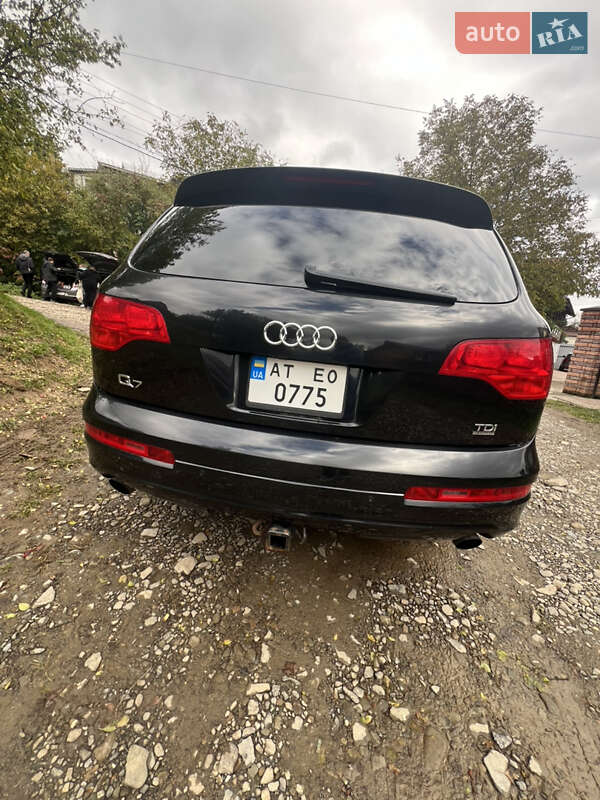Позашляховик / Кросовер Audi Q7 2009 в Верховині