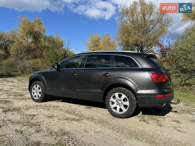 Позашляховик / Кросовер Audi Q7 2008 в 