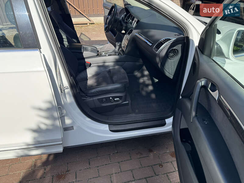 Позашляховик / Кросовер Audi Q7 2013 в Києві фото 12 Позашляховик / Кросовер Audi Q7 2013 в Києві