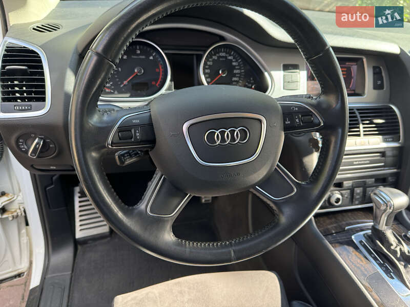 Позашляховик / Кросовер Audi Q7 2013 в Києві фото 22 Позашляховик / Кросовер Audi Q7 2013 в Києві