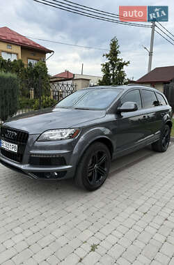 Позашляховик / Кросовер Audi Q7 2012 в 