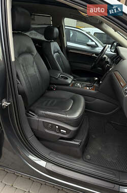Позашляховик / Кросовер Audi Q7 2012 в 