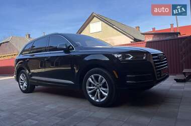 Внедорожник / Кроссовер Audi Q7 2018 в 