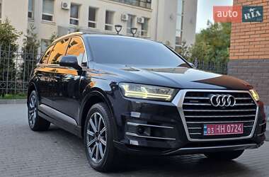 Позашляховик / Кросовер Audi Q7 2016 в 