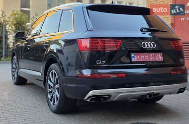 Позашляховик / Кросовер Audi Q7 2016 в 